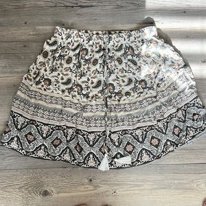 Cotton floral patterned skirt Size Medium